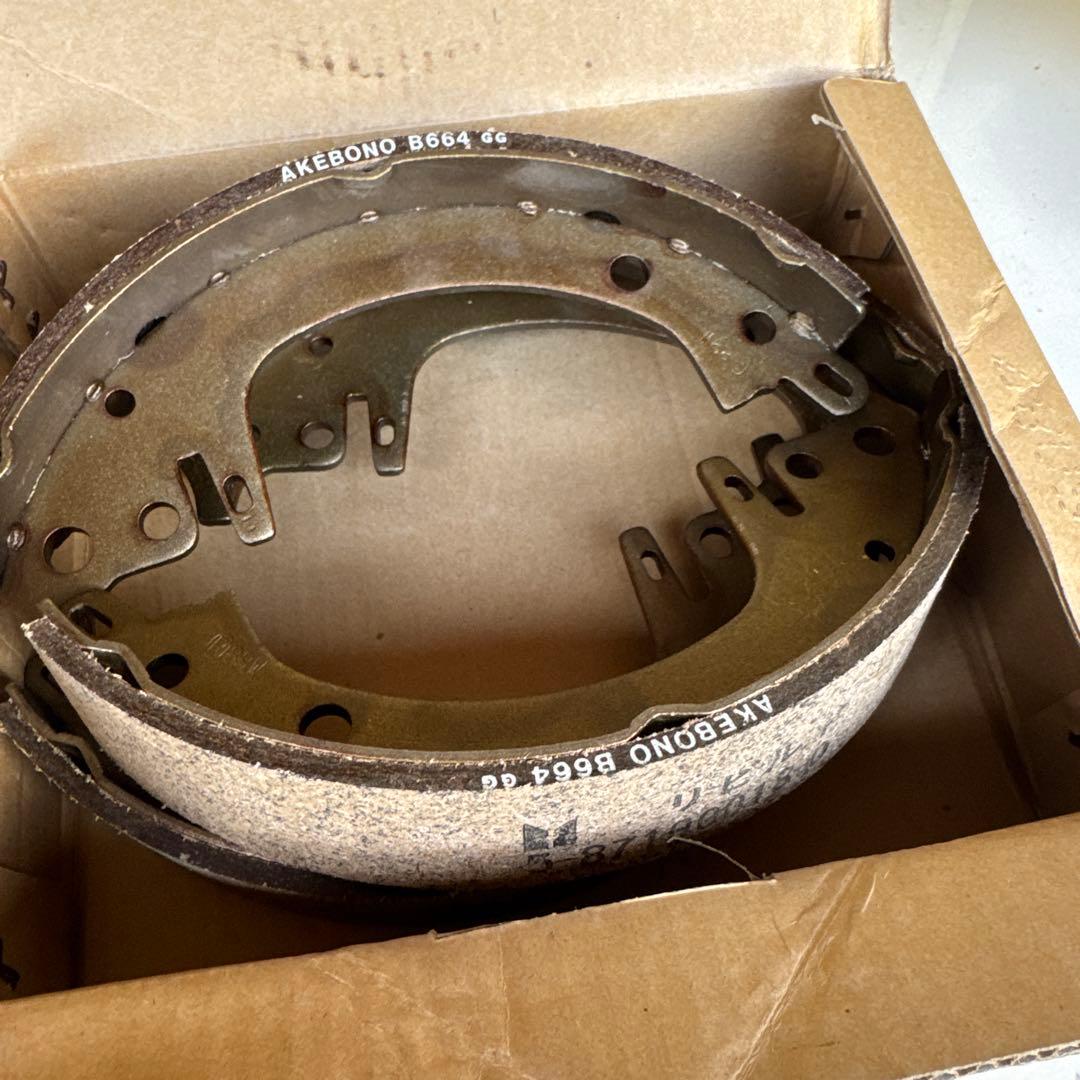 【純正部品】ISUZU117クーペ リアブレーキリビルトシュー