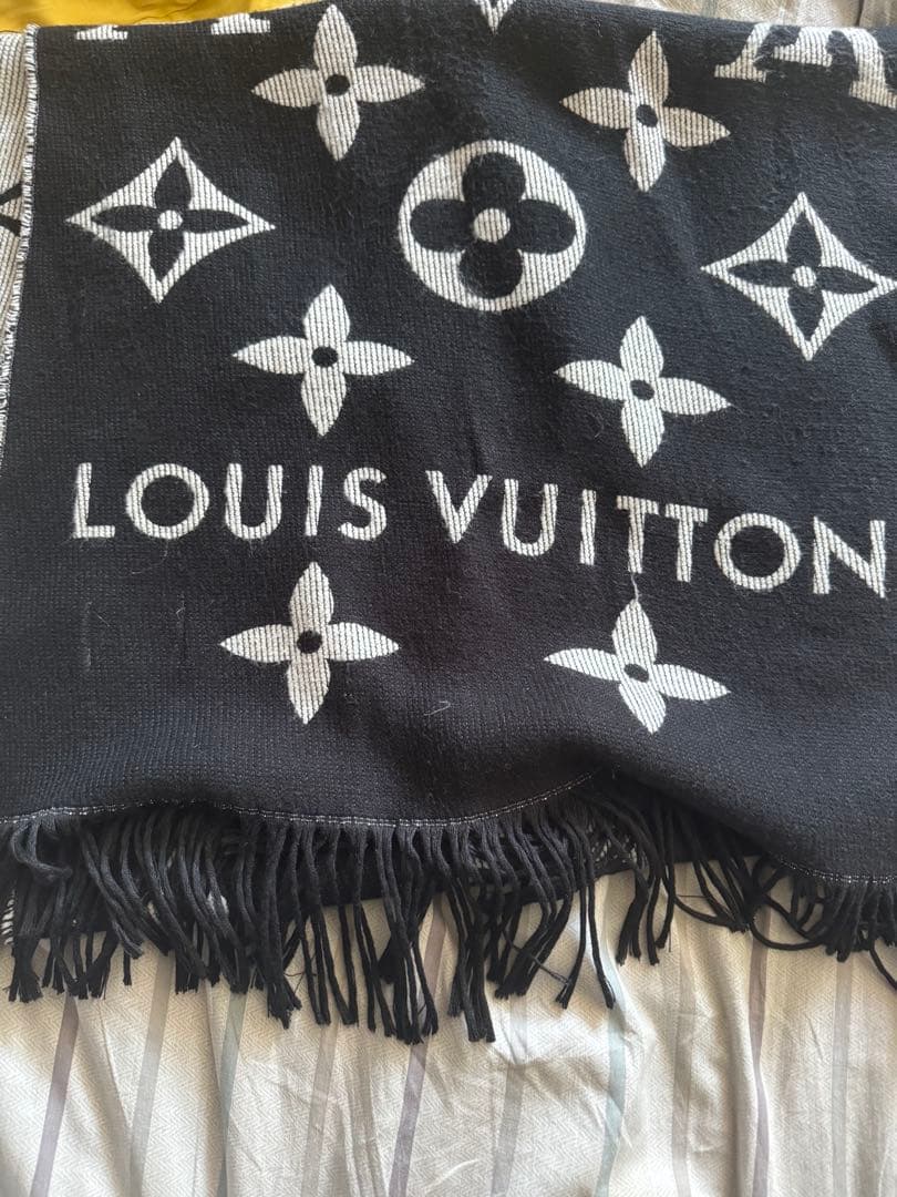 おじゃるまるLOUIS VUITTON ロゴマフラー ブラック グレー