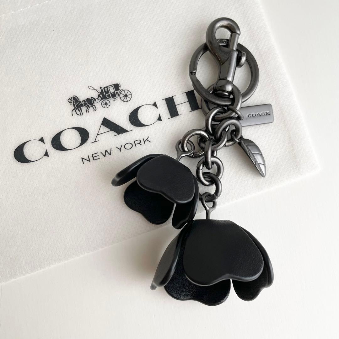 コーチ COACH バッグチャーム ティーローズ フローラル ブラック ほぼ新品