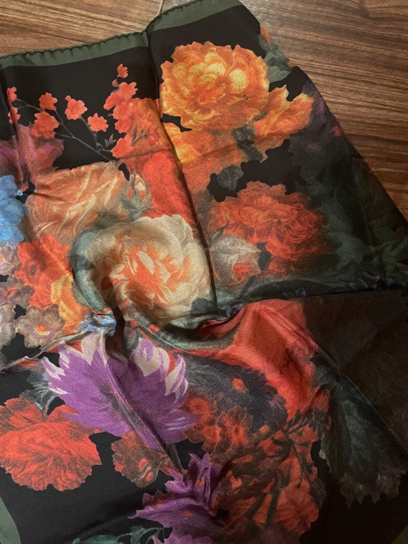 DRIES VAN NOTEN 花柄スカーフ