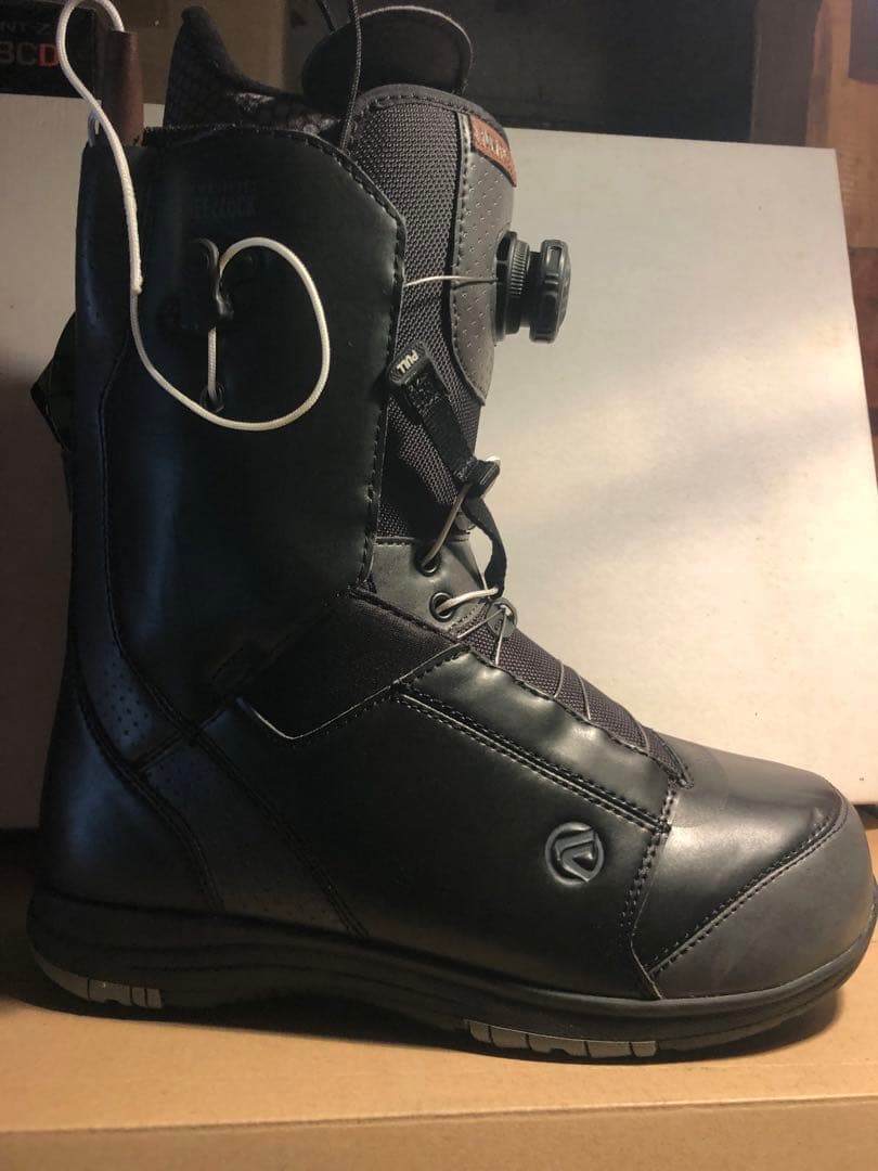 FLOW TRACER BOAHEELLOCK ２７cm BLACK