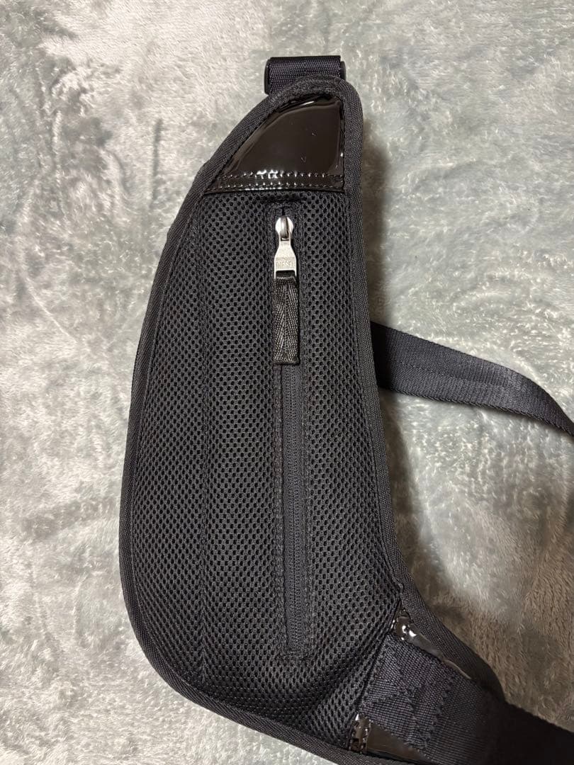【定価2.8万】DIESEL ディーゼル 1DR-POD ボディバッグ