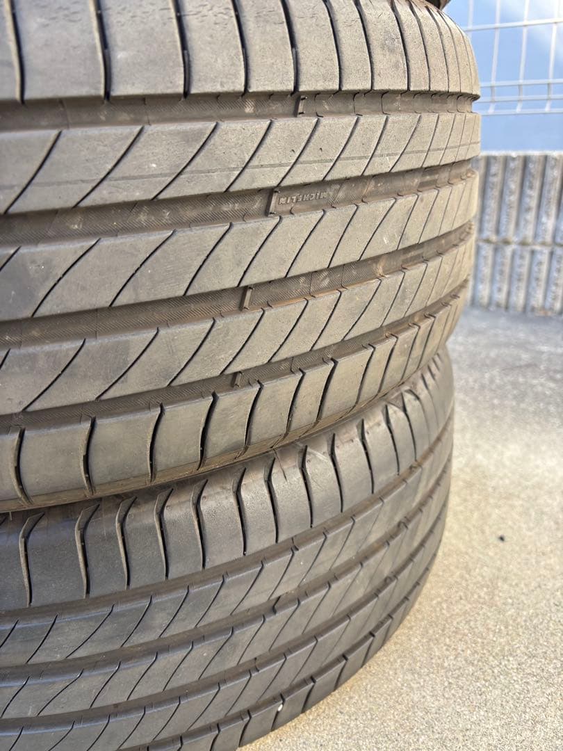 ①225/50R18 ミシュラン　プライマシー4 4本のうち２本