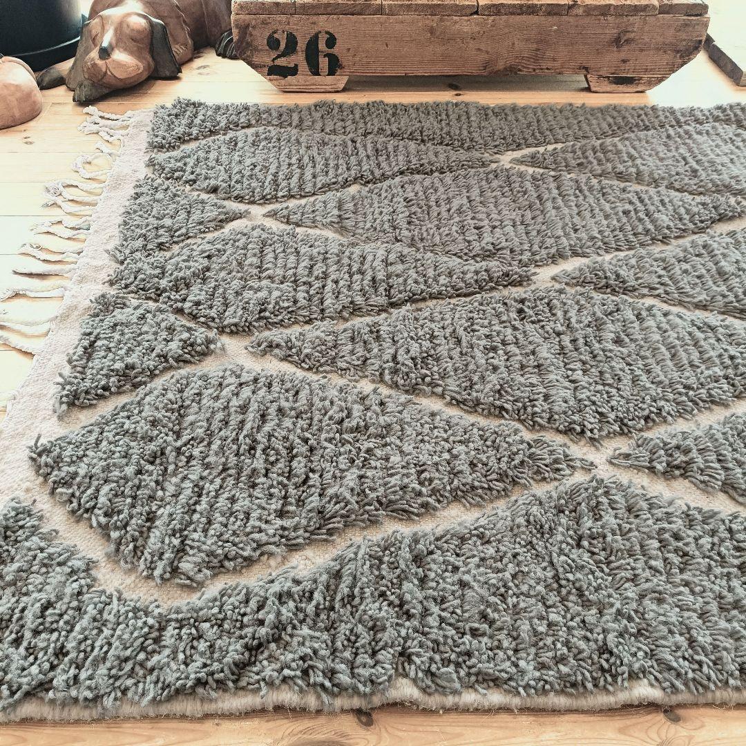 【大判！】L215cm ベニワレン グレー　フワフワ　新品 トライバルラグ