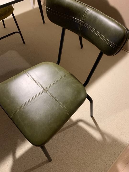 ダイニングチェア　革　レザー