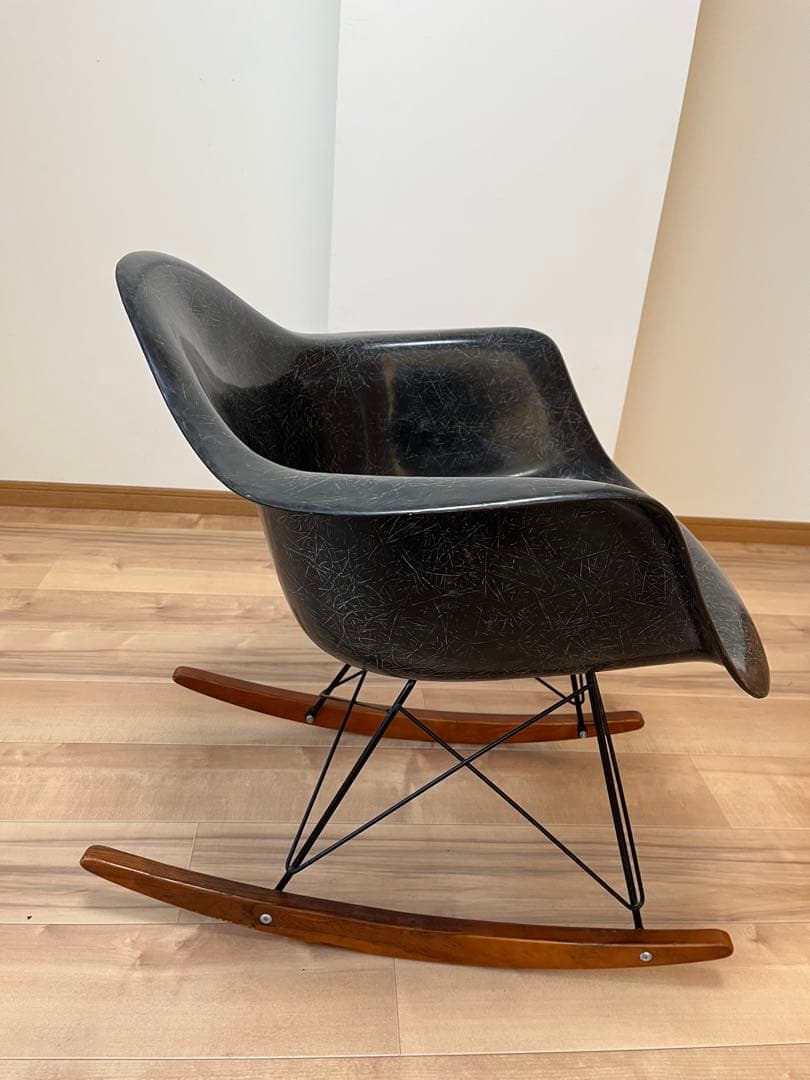 イームズ　アームシェルチェア　ロッキン　グラスファイバー