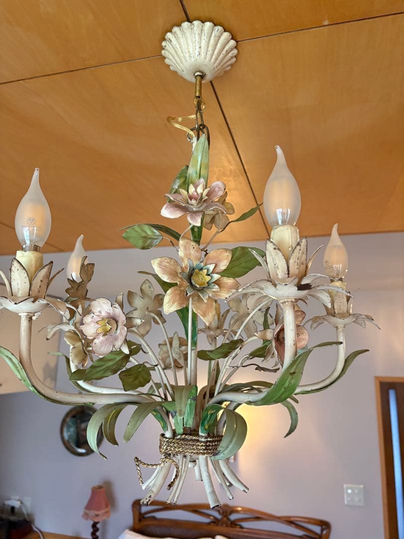 フランス　アンティーク　アイアン　フラワーモチーフ 5灯シャンデリア
