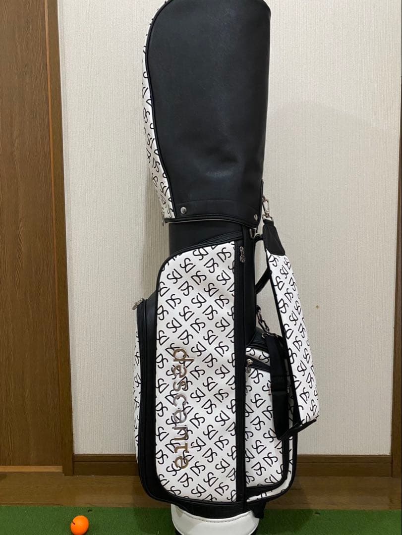 デサントゴルフ レディース キャディバッグ(8.5型) グラフィックデザイン