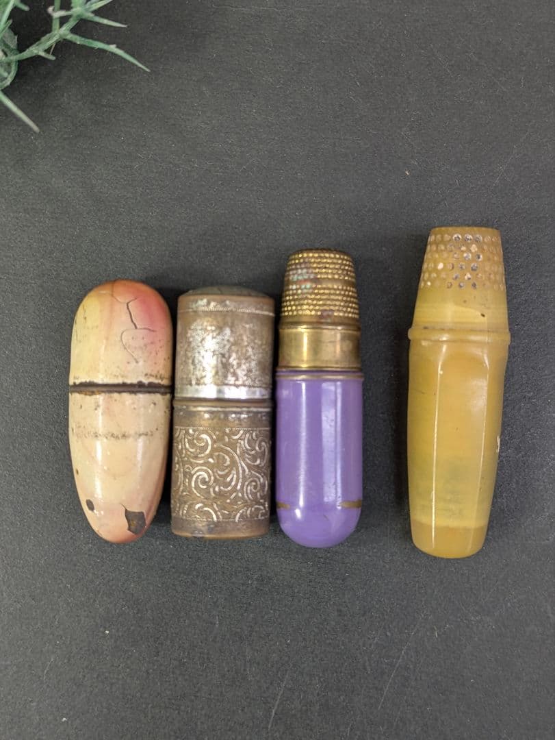 イギリス アンティーク 携帯用 ソーイングセット 4点セット