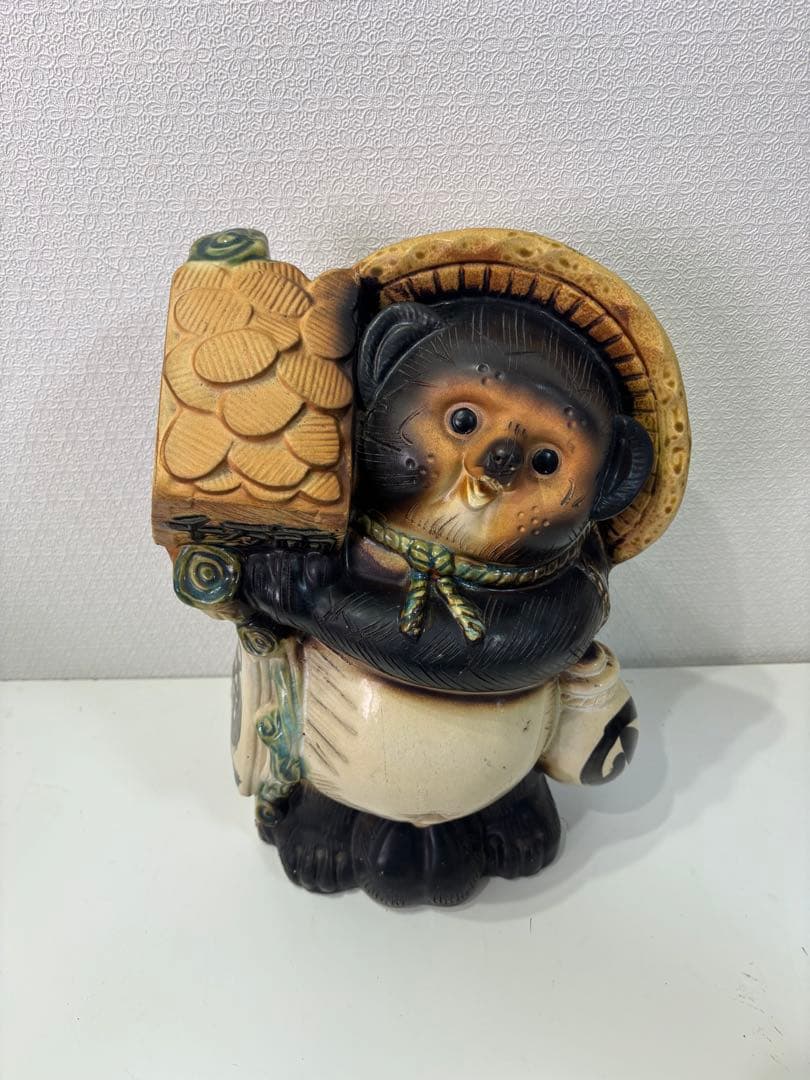 狸の置物　信楽焼　千万両