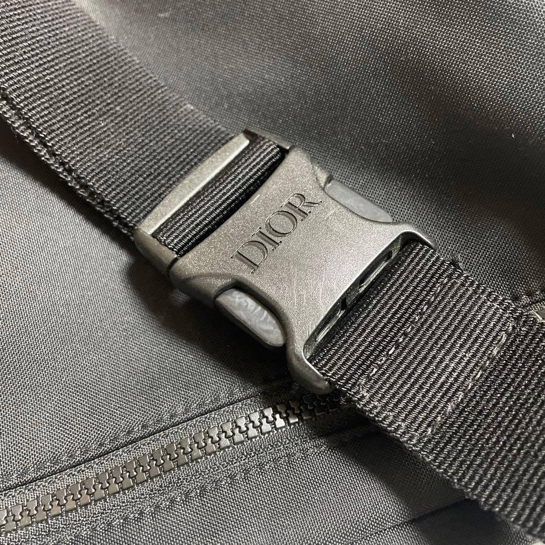 バッグ dior kaws waist bag