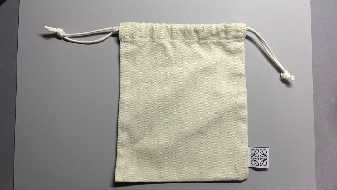 LOEWE ネイビー 二つ折り財布 コンパクトジップウォレット