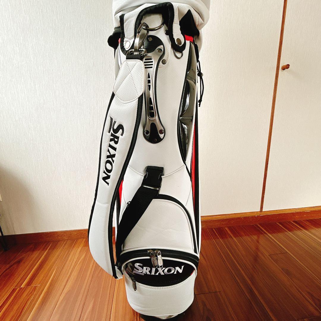 【美品✨早い者勝ち】人気モデル✨2024年スリクソン　キャディバッグ✨