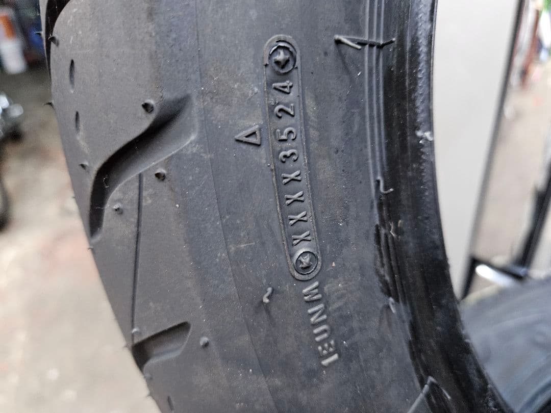 Arrowmax GT601　120/90/18