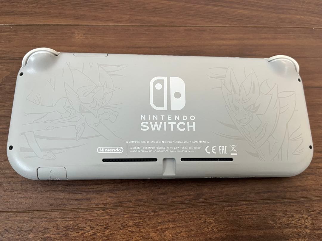 【美品】Nintendo Switch Lite限定 &ポケモンソフト他オマケ
