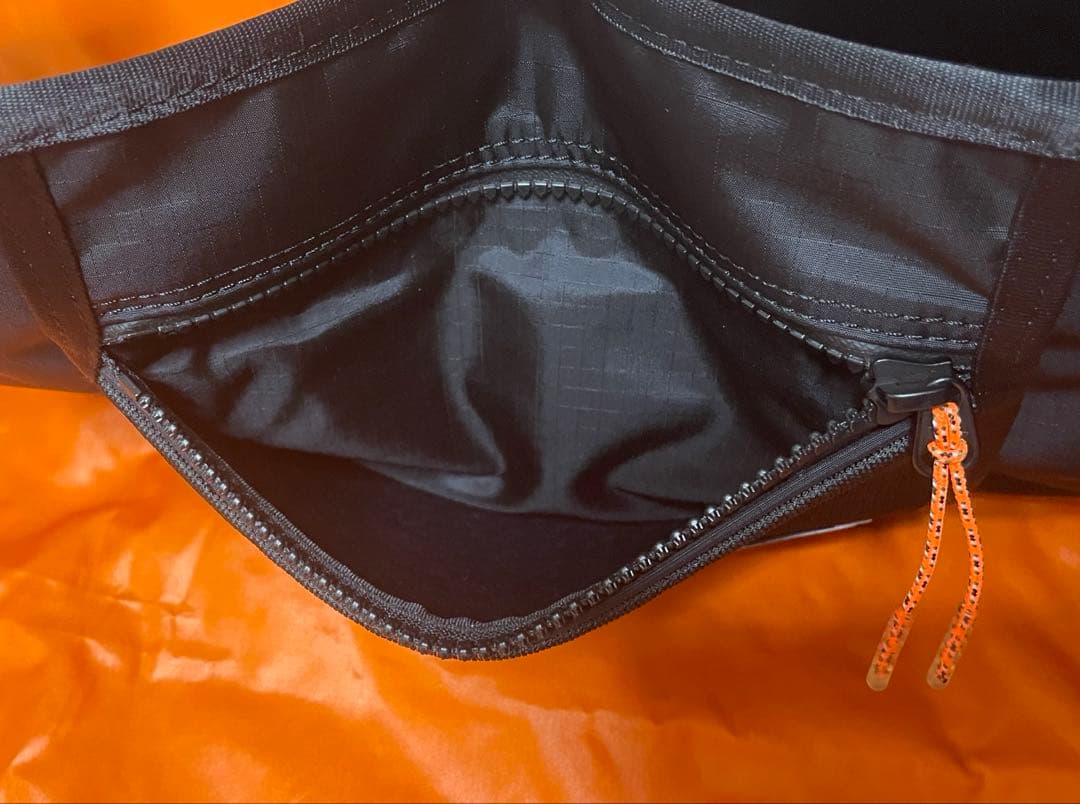 【美品】PORTER ポーター ボディバッグ ヘキサリア(S)682-17952