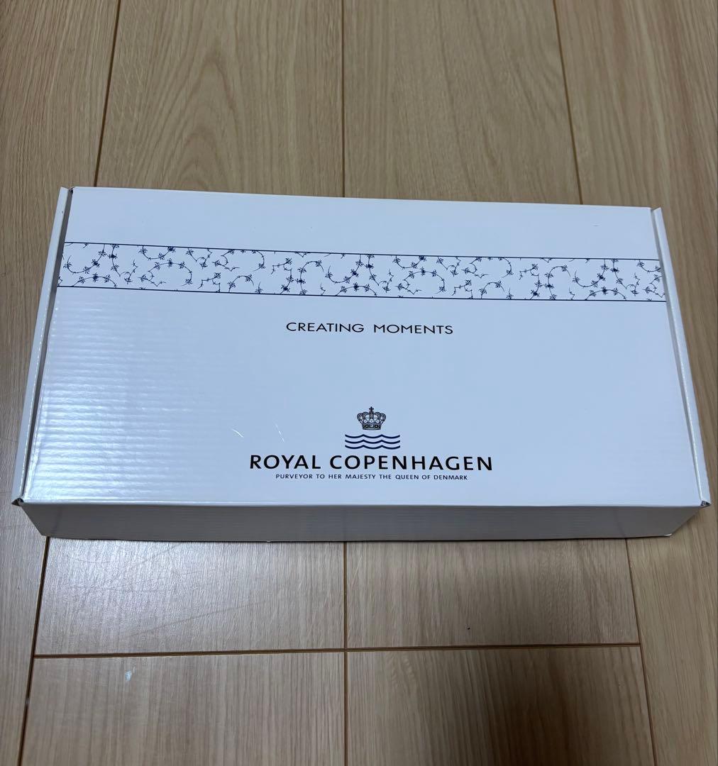   青い花模様 楕円形皿 375 新品未使用