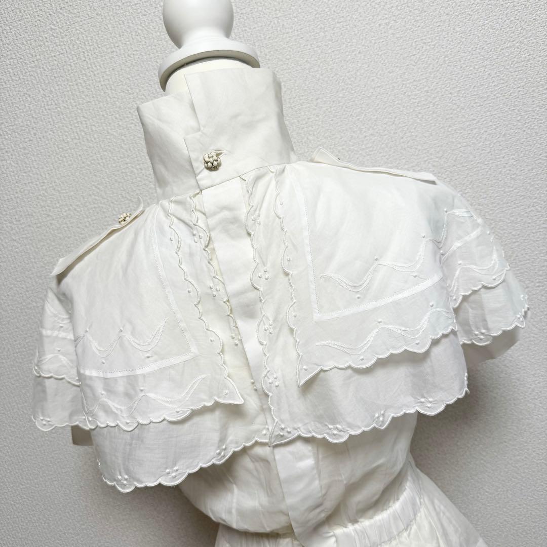 CHANEL ケープカラー カメリアボタン エンブロイダリーフリルブラウス