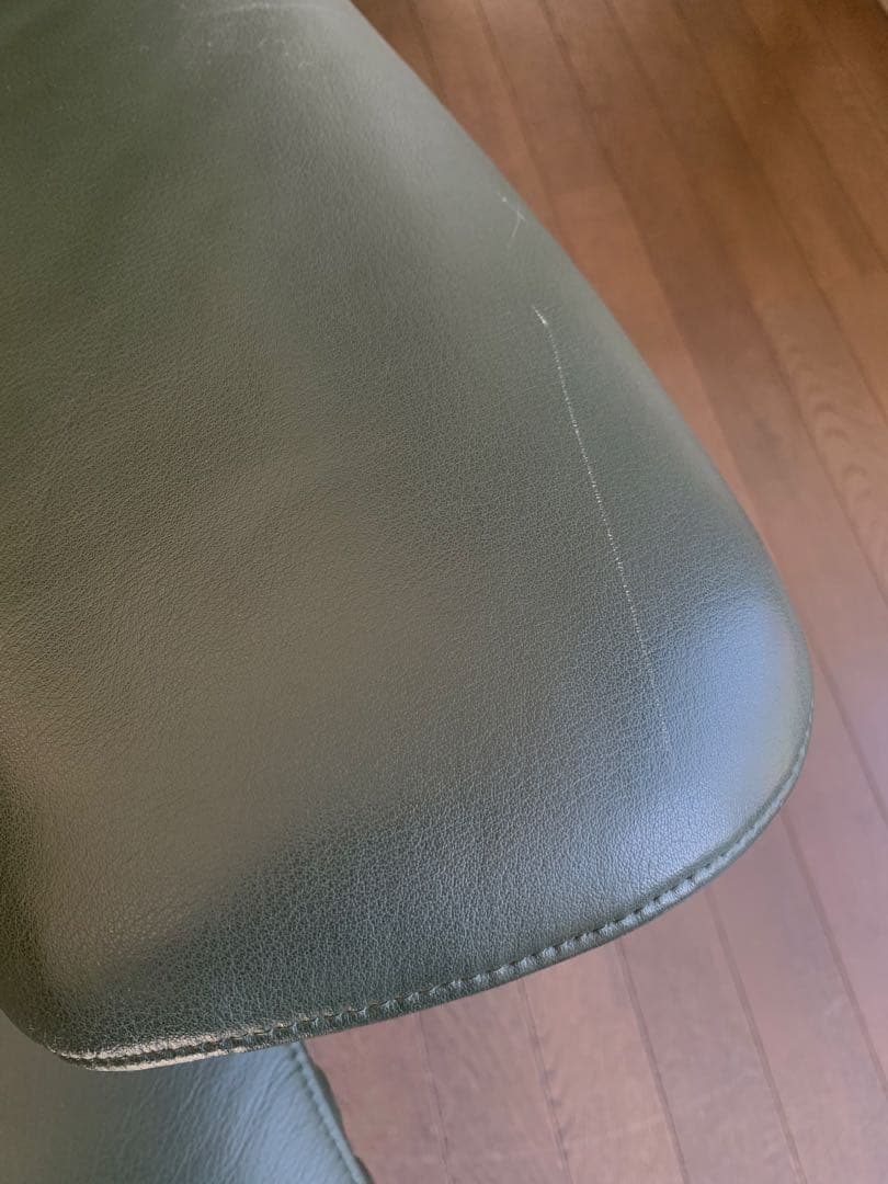 カリモク「ザ•ファースト」本革リクライニングチェアRU7250