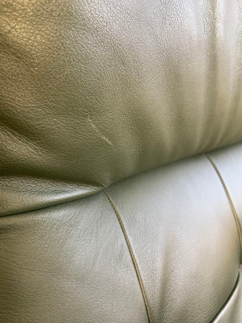 カリモク「ザ•ファースト」本革リクライニングチェアRU7250