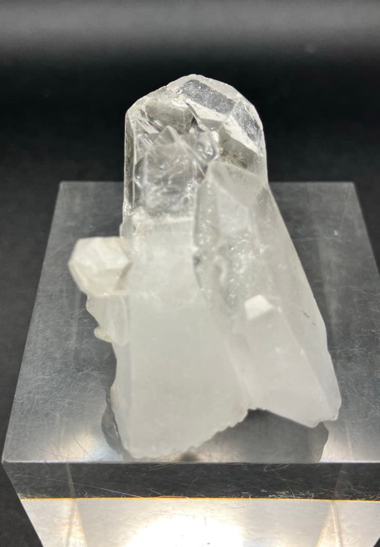 ヒマラヤ水晶 マニハール産 アイリスクォーツ 大型結晶 天然石 パワーストーン