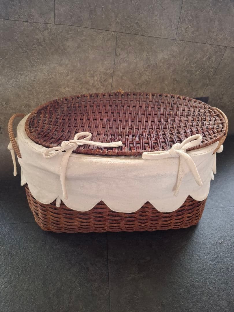 カントリー　ラタンバスケット　バスケット　藤　蓋付き収納　収納　（大）