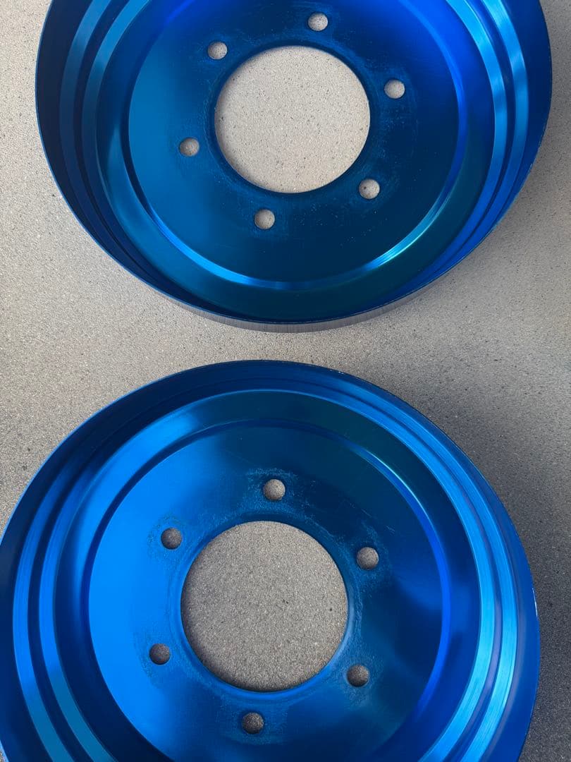 NV350キャラバン　Body Line ブレーキキャリパーとドラムカバー