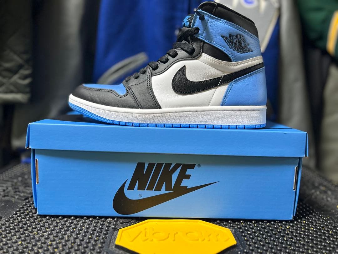 靴 Nike Air Jordan 1 Retro High OG UNC