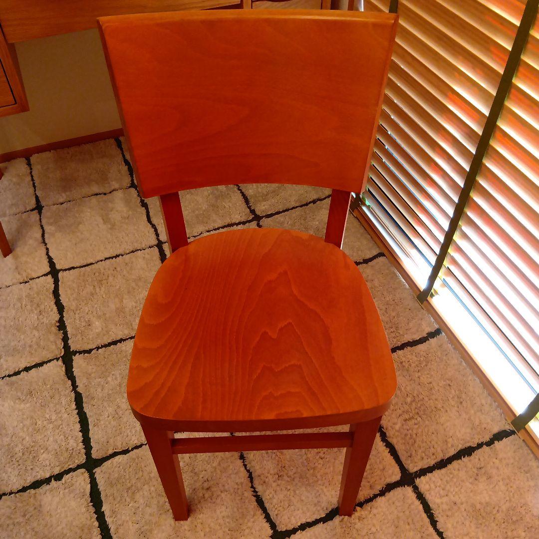 ウニコ　チェア