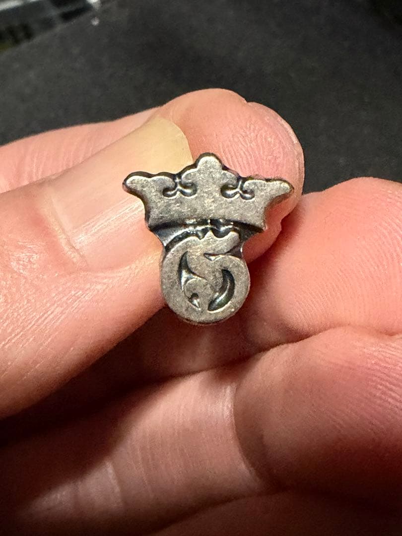 Gaboratory ガボール クラウン Gマーク ピアス