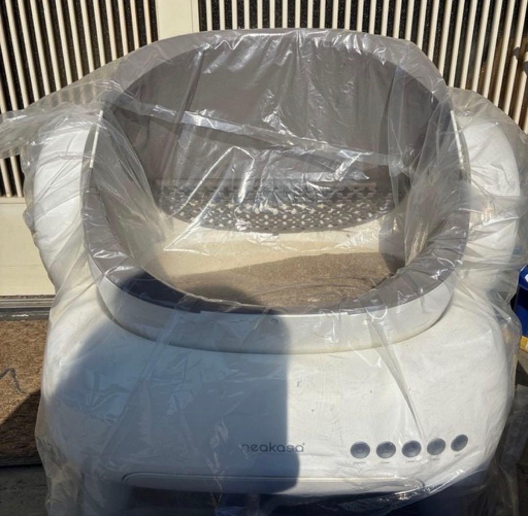 neakasa ネアカサ　全自動猫トイレ