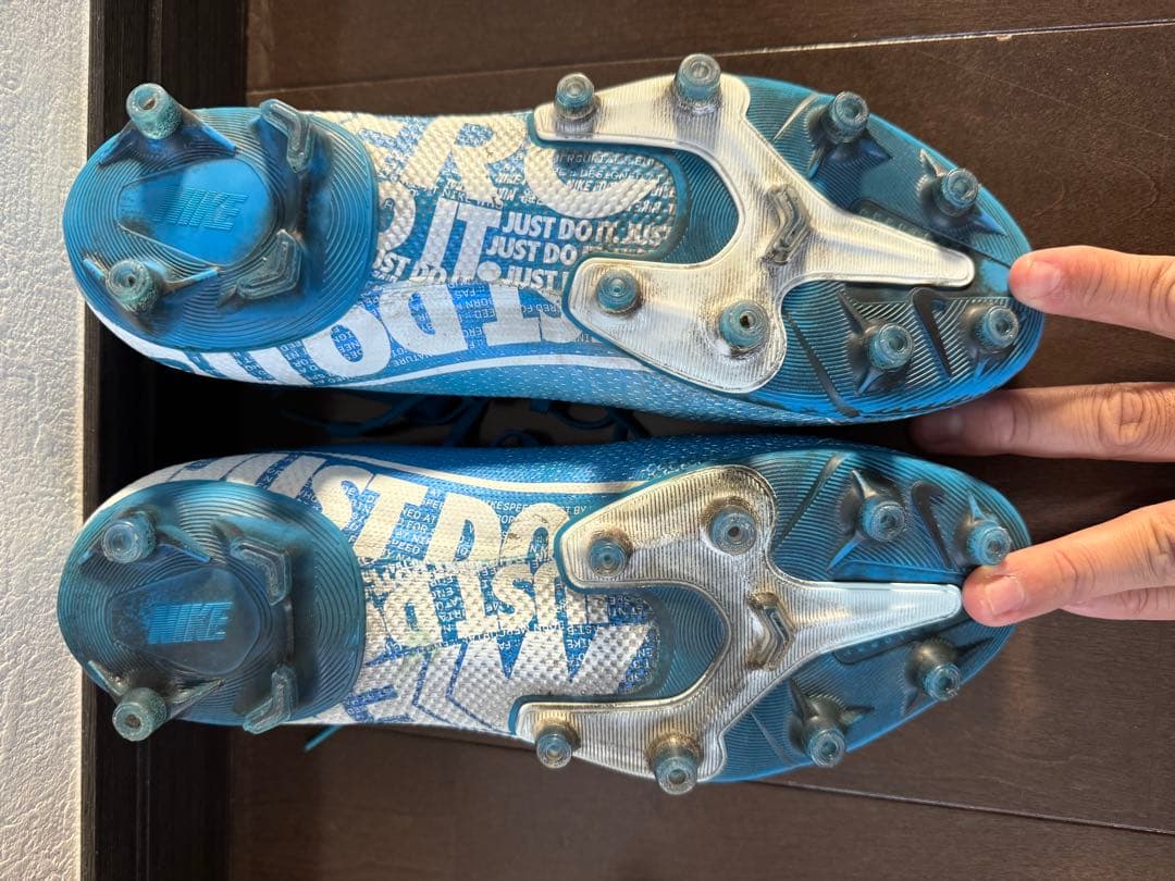 ナイキ　マーキュリアルヴェイパー13 AG 人工芝