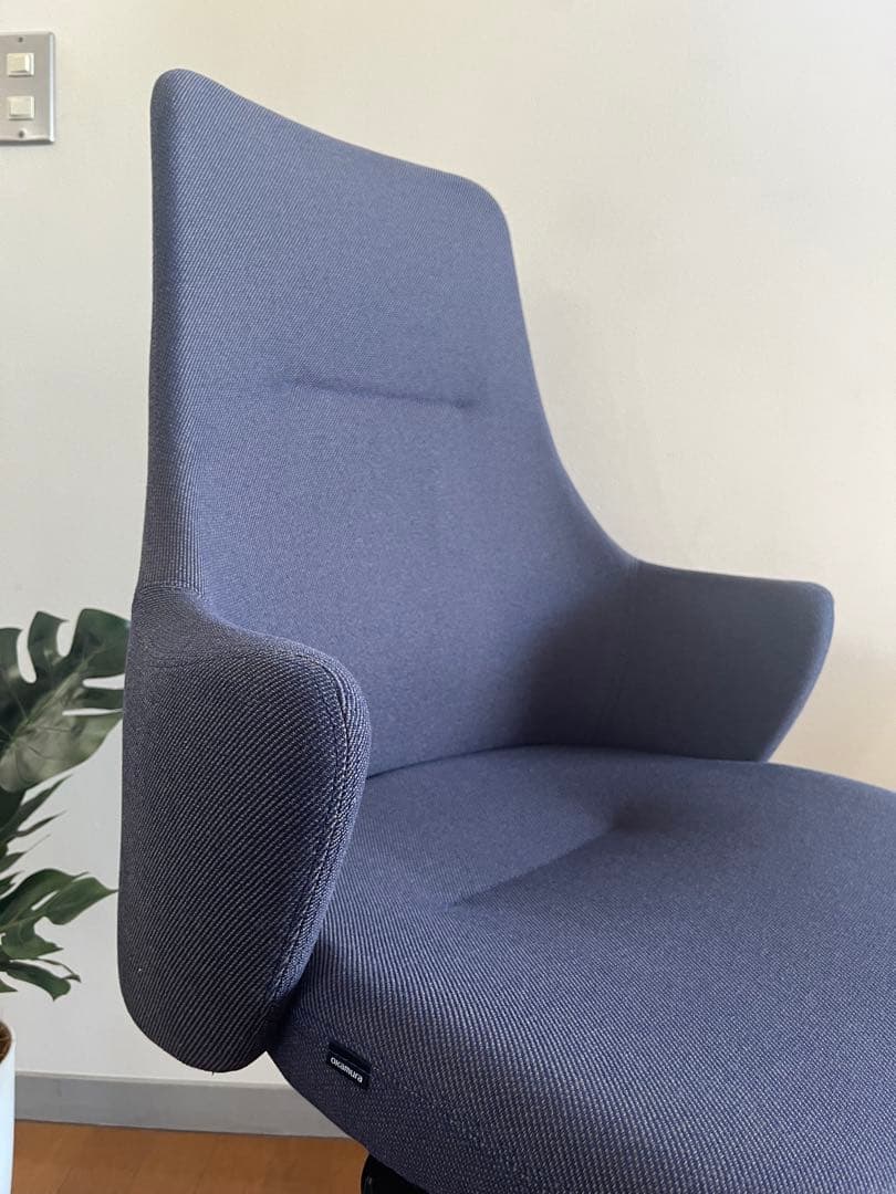 オカムラ　ライブスワークチェア　17.9万　2023年製　okamura モダン