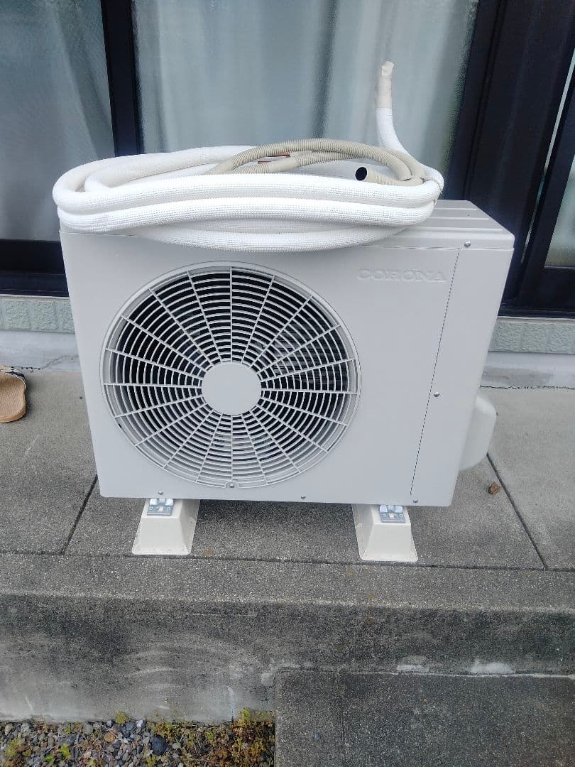 エアコン本体 配管付き シンプルホワイト