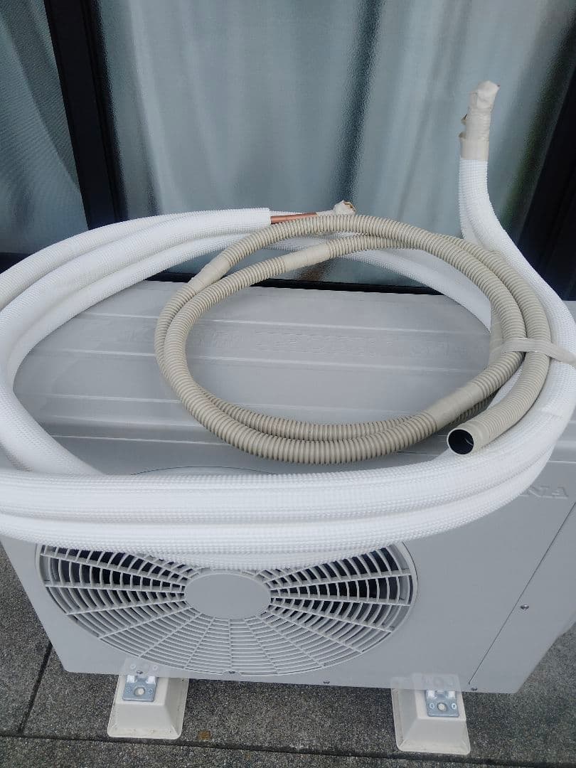 エアコン本体 配管付き シンプルホワイト