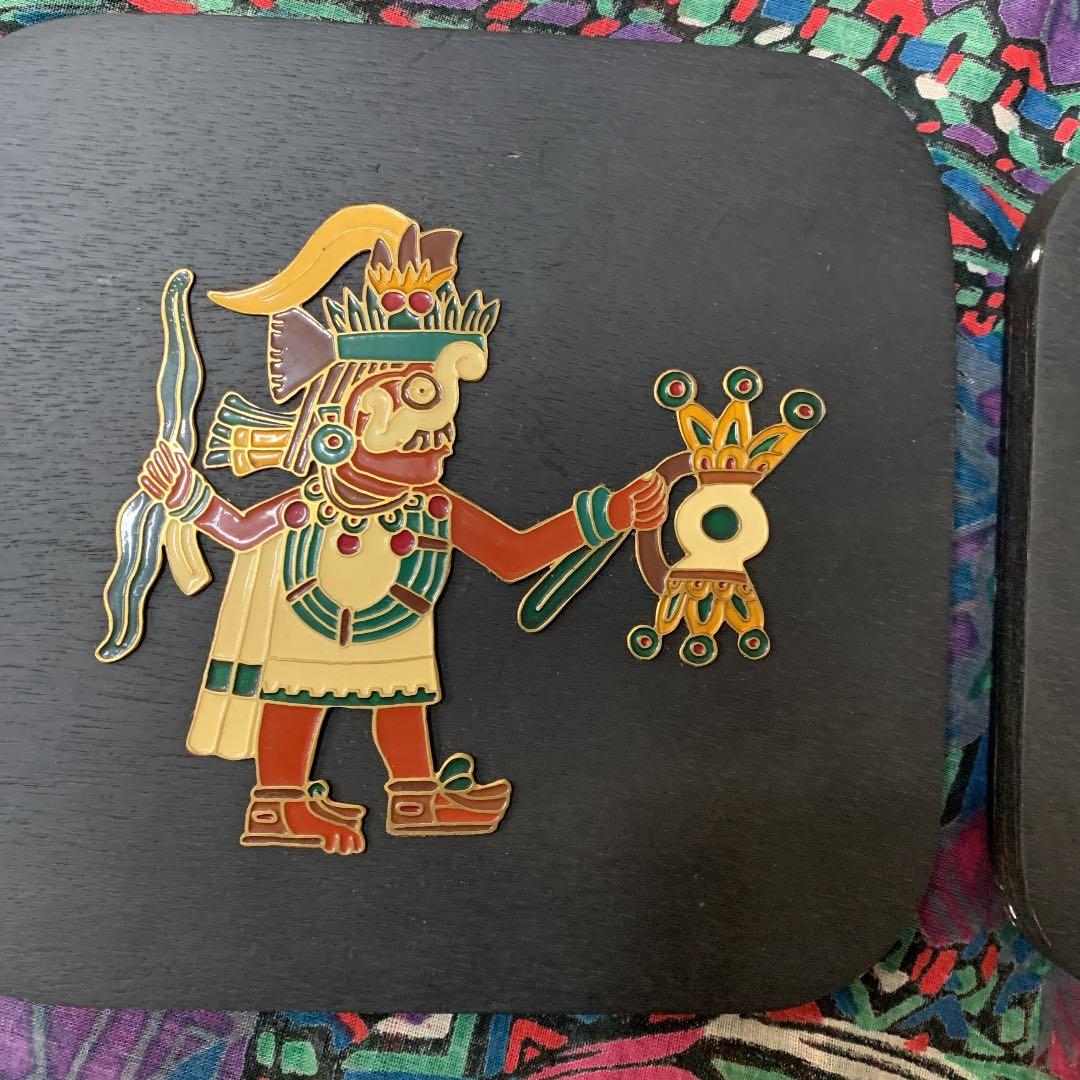 メキシコのアート工芸品TLALOC