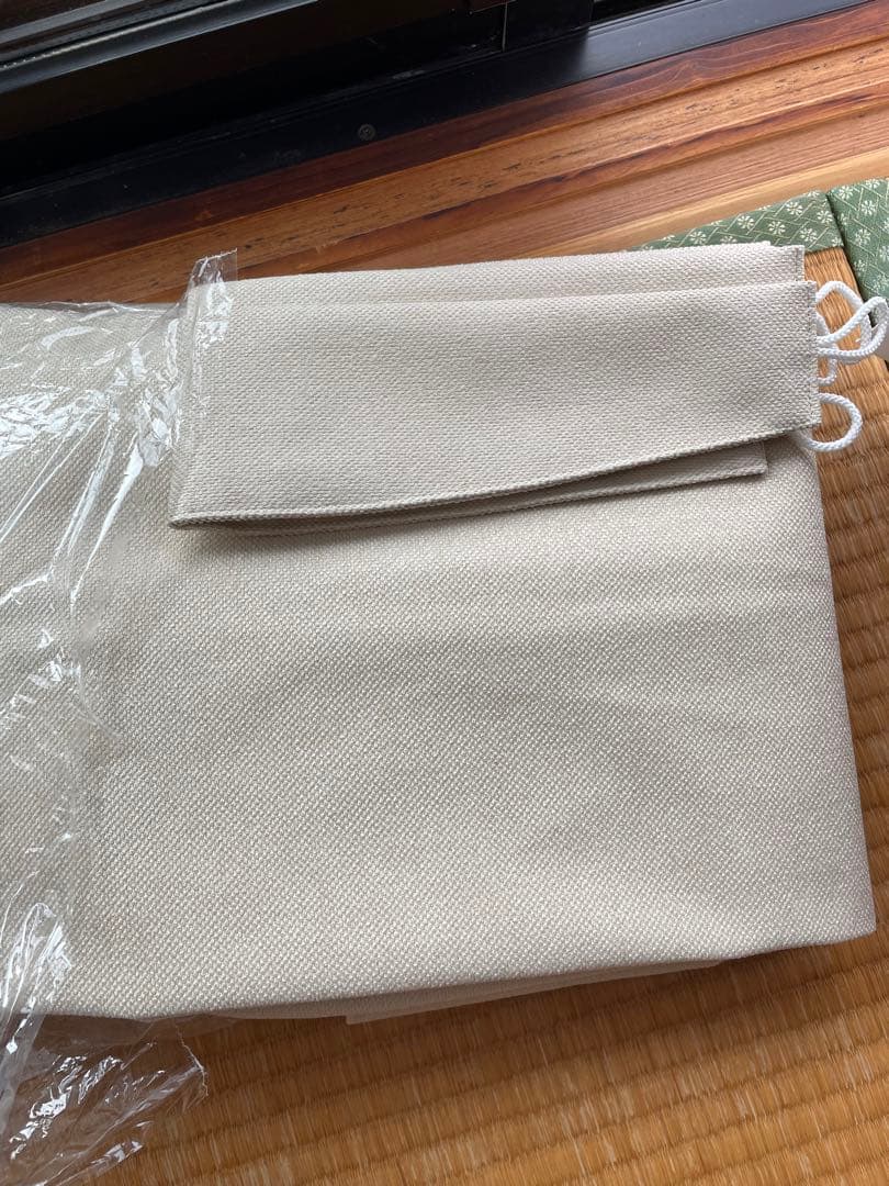 新品　ニトリ　遮光1級・遮熱・遮音・カーテンベージュ(BE 130x200x2）