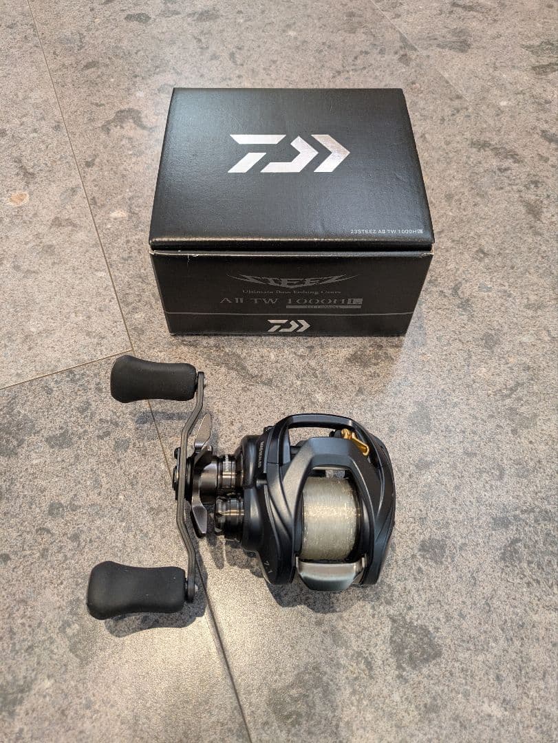 ダイワ スティーズ a2 tw 1000hl slp カーボンハンドル