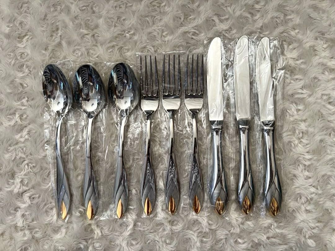 ノリタケ ボーンチャイナ　カトラリーセット　金彩　ディナーセット〈９本セット〉