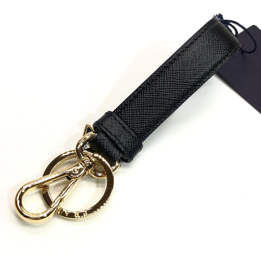 未使用✨日本未入荷 箱付 プラダ サフィアーノ ロゴプレート付き キーリング