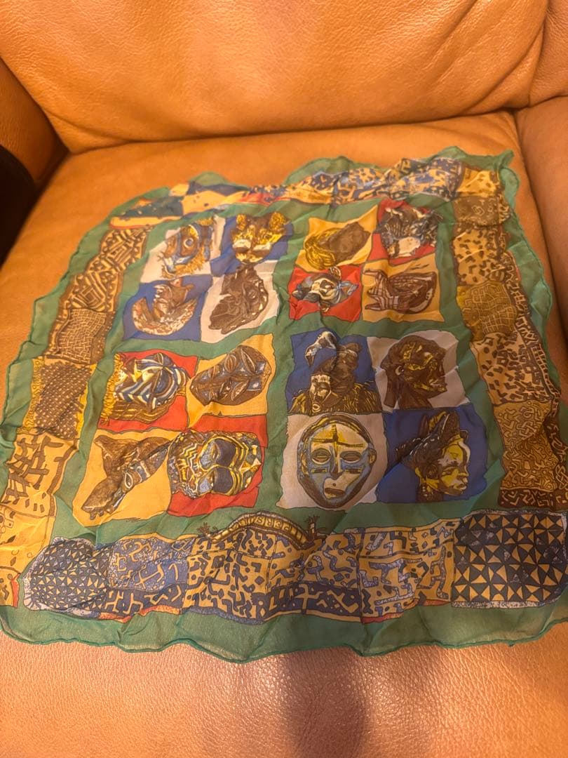 送料無料❗️最高級ブランド　エルメス　正規品　スカーフ　セレブ最終赤字大処分品‼️