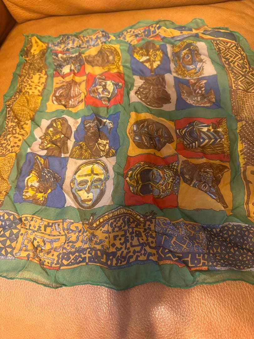 送料無料❗️最高級ブランド　エルメス　正規品　スカーフ　セレブ最終赤字大処分品‼️