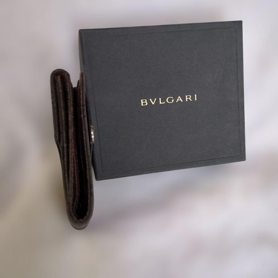 ブルガリ、ロゴマニア二つ折財布 未使用新品
