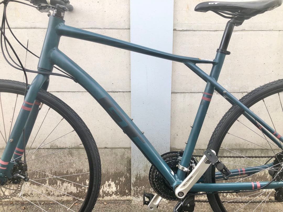 【部品総新品・色薄有】GT トラフィック　3.0 21速　クロスバイク　520