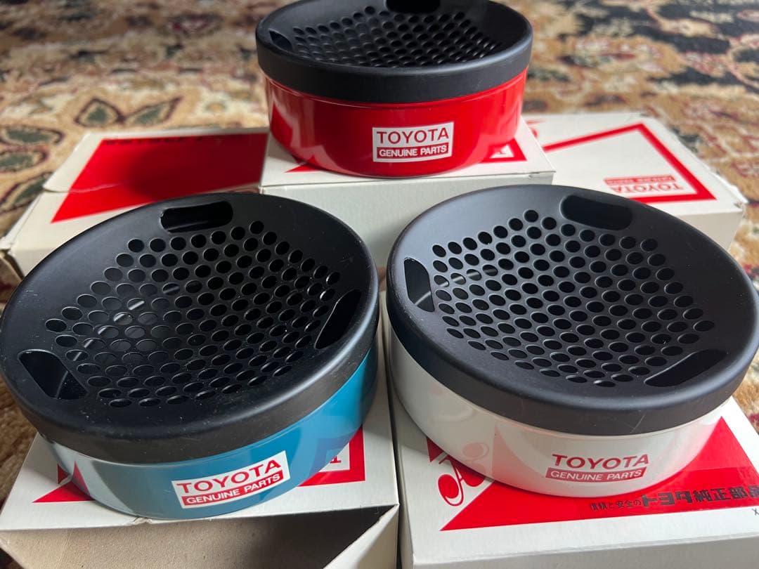 TOYOTA 純正　灰皿　未使用　セット　箱付き