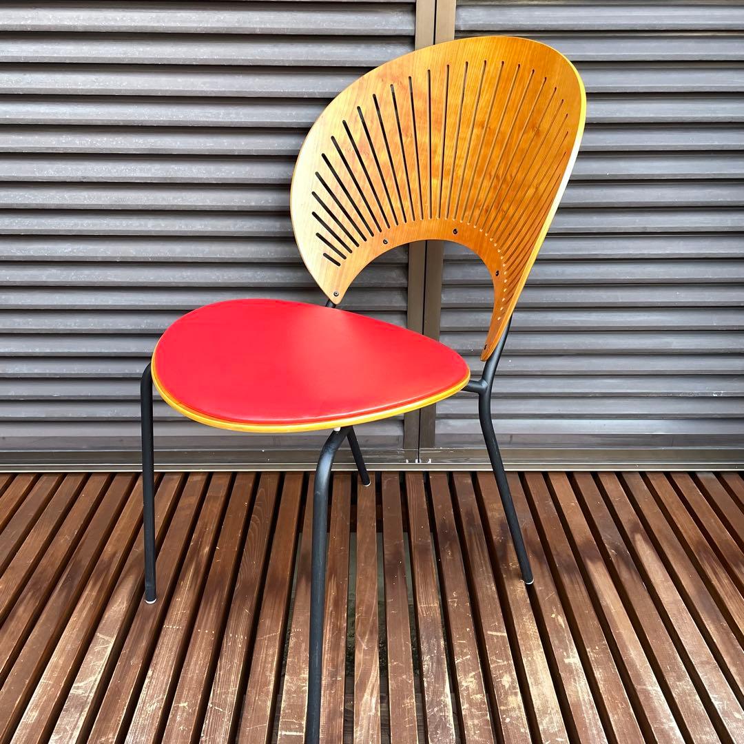 デンマーク　フレデリシア　椅子　ナナディツエル　　赤　2