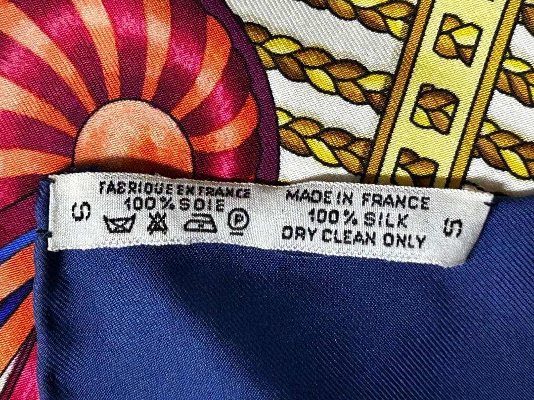 8j121 HERMES エルメス スカーフ　カレ90 シルク 馬のリボン