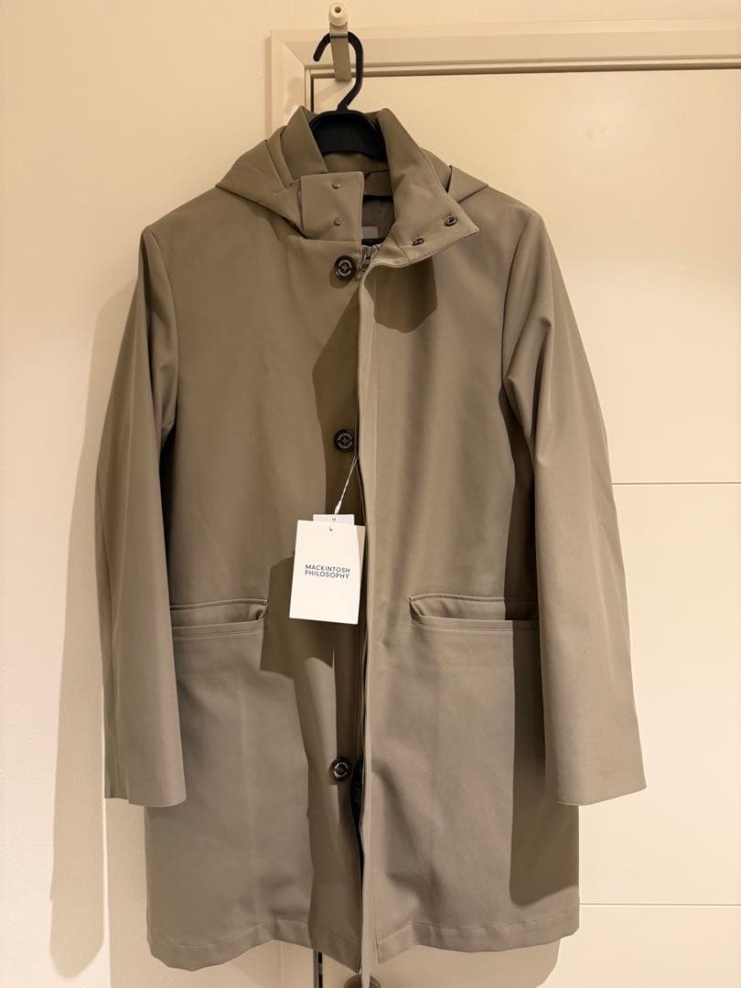 期間限定最終値下げ！新品未使用　ベージュ　フード付き トレンチコート 38M