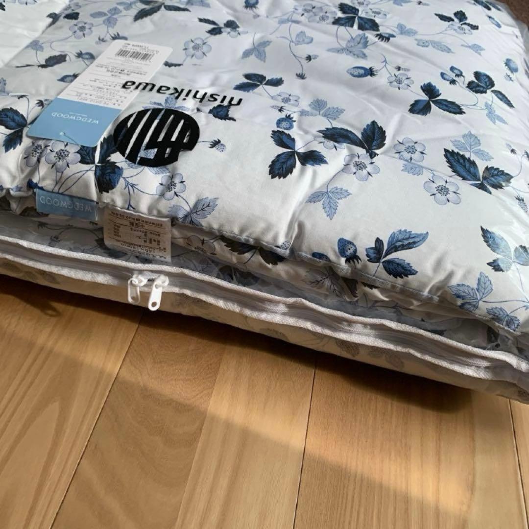 ウェッジウッド　キルトケット　ブルー　ワイルドストロベリー　西川