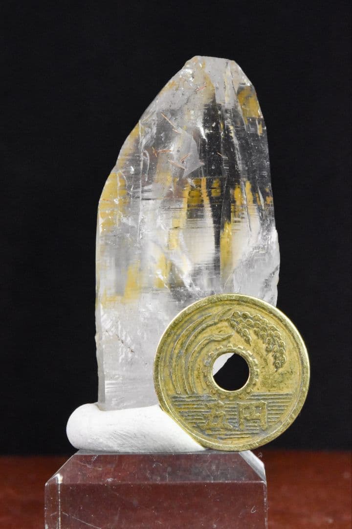 ガネーシュヒマール ヒンドゥン産 ライトスモーキー ルチル付き